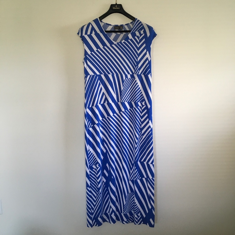 Chico’s Travelers Classic Blue White Angled Striped Maxi Dress Sz 2 Slit Slinky